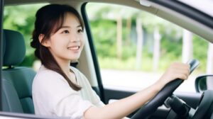 ドライブを楽しむ女性